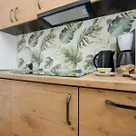 Spacious For 6 People Near The Old Town By Renters Varsó