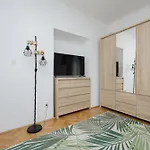 Spacious For 6 People Near The Old Town By Renters * Varsó
