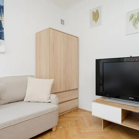 Spacious For 6 People Near The Old Town By Renters * Warsaw