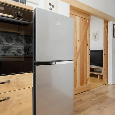 Apartament Spacious For 6 People Near The Old Town By Renters
