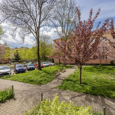 شقة Spacious For 6 People Near The Old Town By Renters *